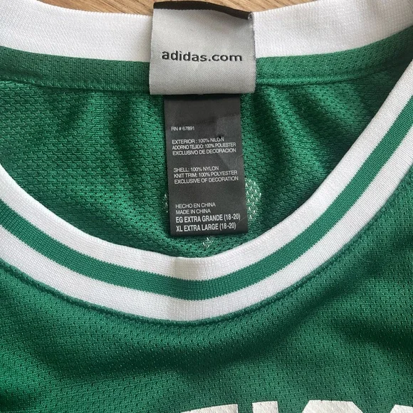 Boston Celtics Rajon Rondo #9 Jersey - Picture 6 of 13